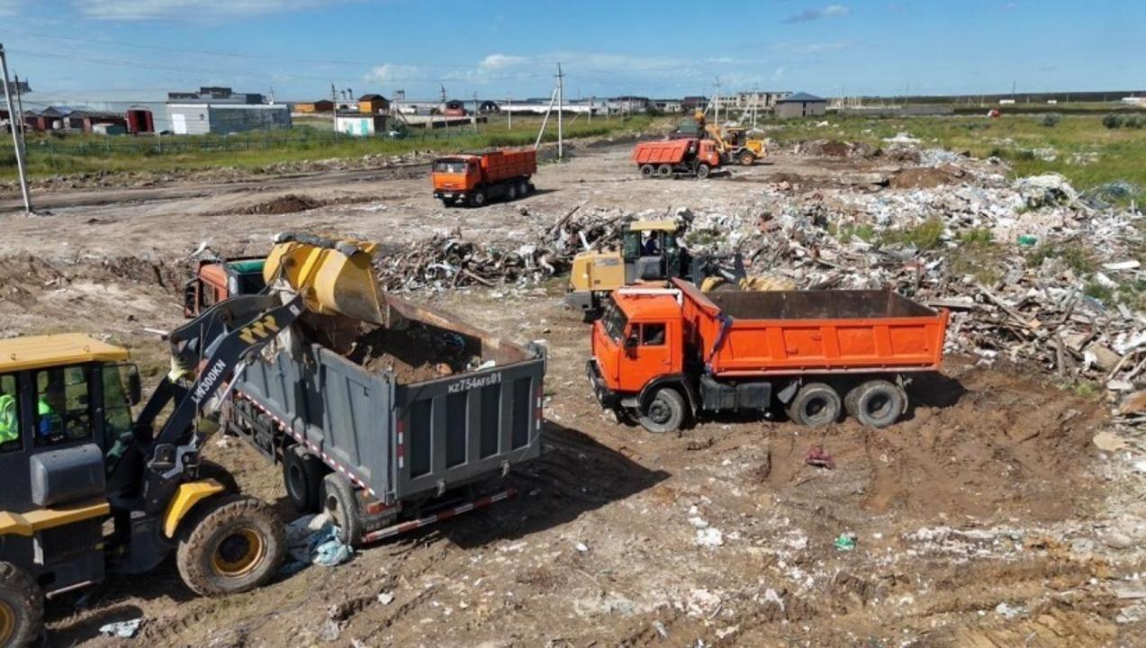 Свыше 160 тыс. тонн мусора вывезли со стихийных свалок на полигоны в Астане