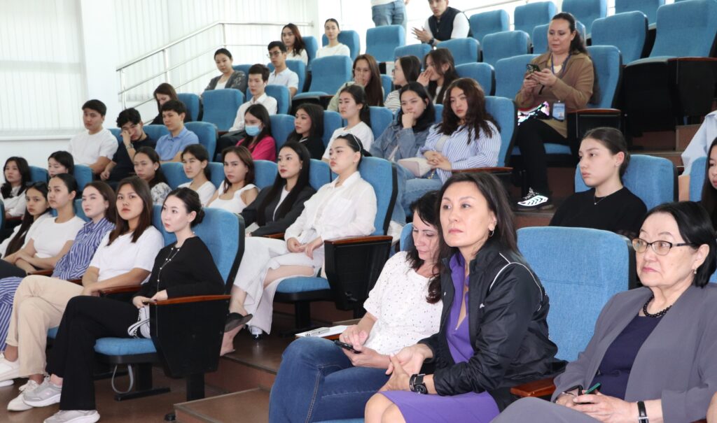 Алматыдағы діни экстремизмнің алдын алу: ҮЕҰ мен дін өкілдерінің бірлескен еңбегі